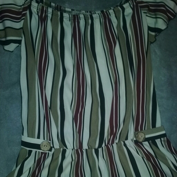 Papaya NWOT Medium Striped Top EUC - Picture 4 of 7
